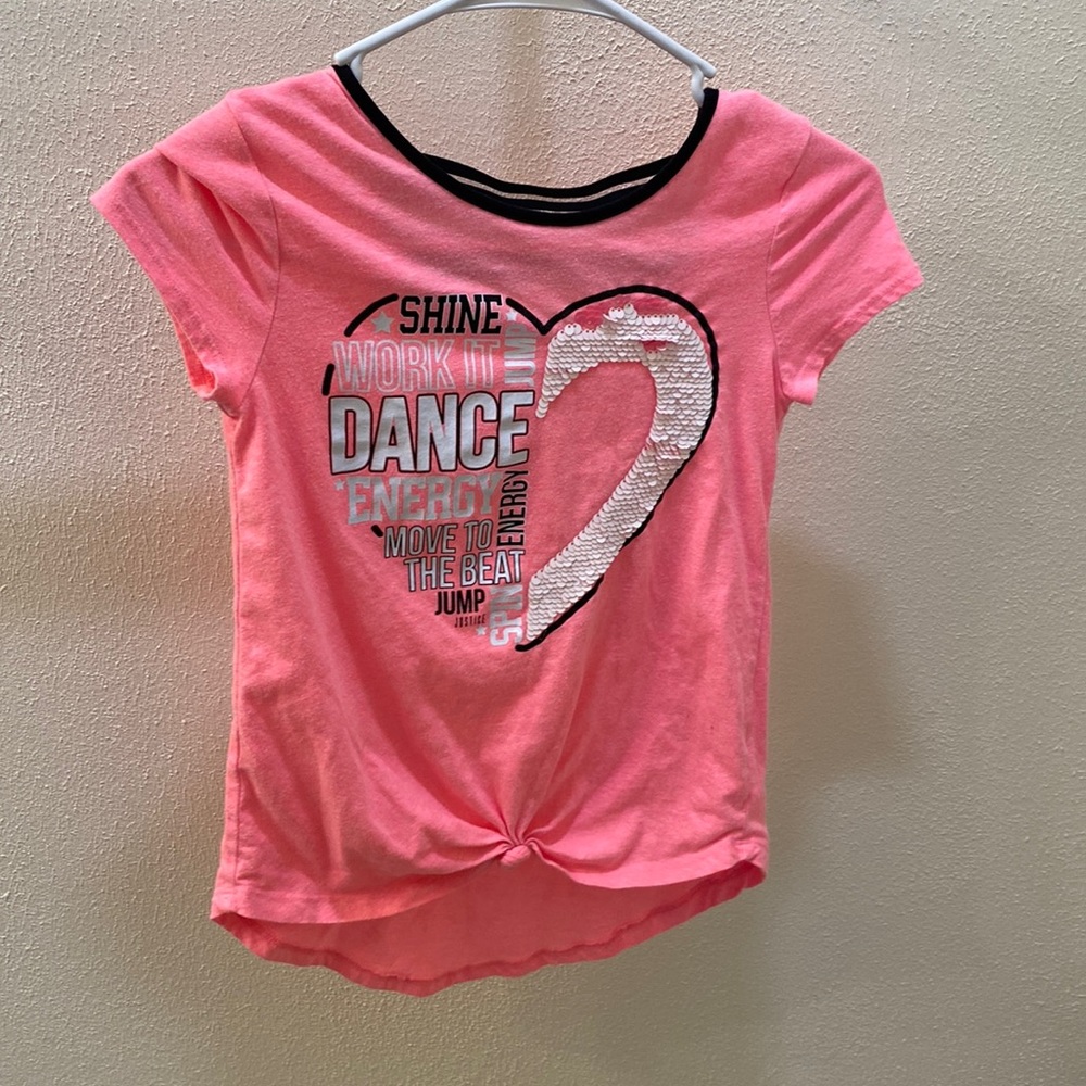 Justice sport top